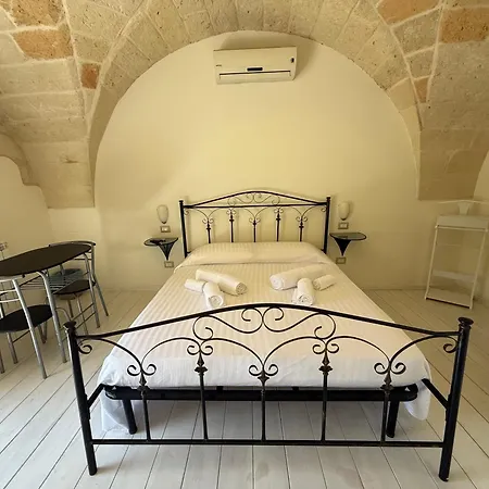 לינה וארוחת בוקר Dimora 69 3*