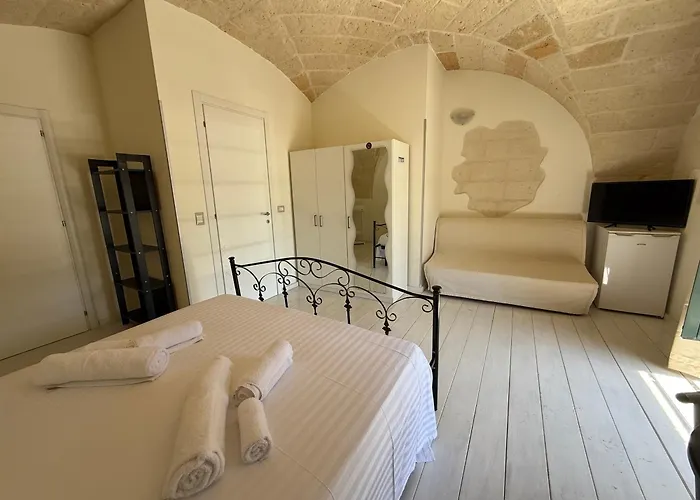 Dimora 69 Bed and breakfast 3*