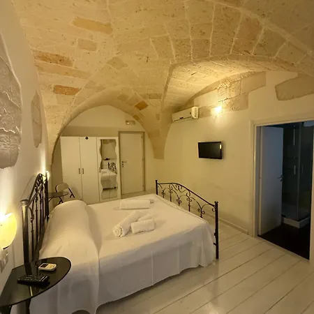 Dimora 69 Bed & Breakfast